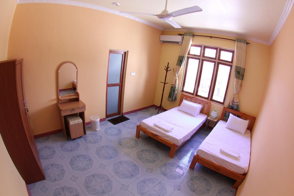 Jail Break Surf Inn Himmafushi Exterior photo