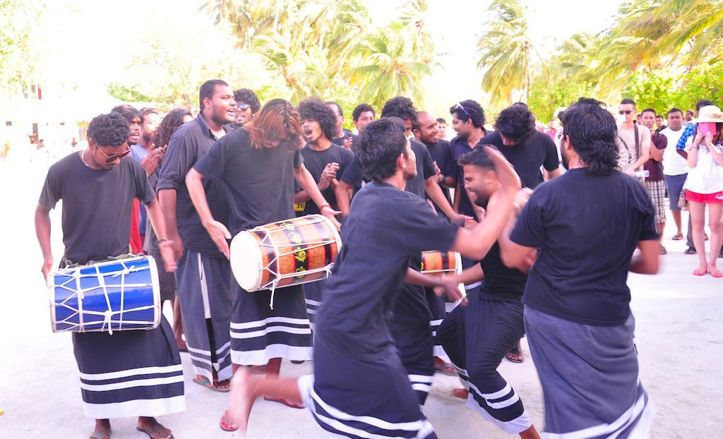 Jail Break Surf Inn Himmafushi Exterior photo