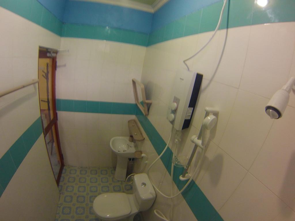 Jail Break Surf Inn Himmafushi Room photo